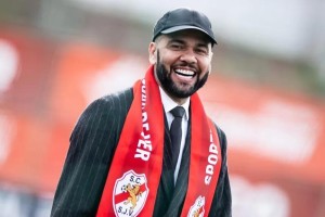 葡媒：阿尔维斯已收购葡乙球队全部股份，并将注册为该队球员